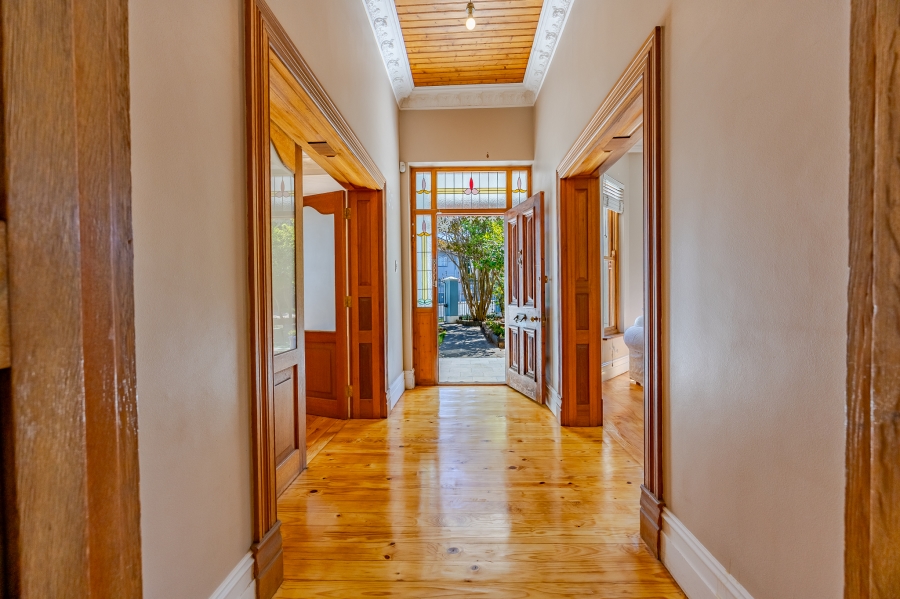 7 Bedroom Property for Sale in Wynberg Western Cape